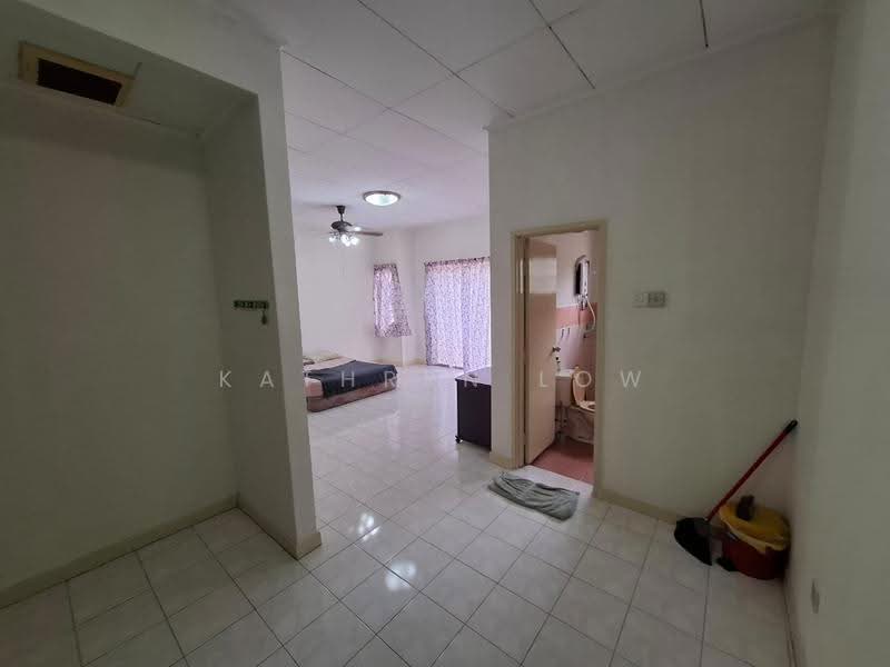 Terraced House for Rent in Bandar Bukit Puchong (Puchong) - Kathryn Low - Bedroom - PropertyGuru.com.my
