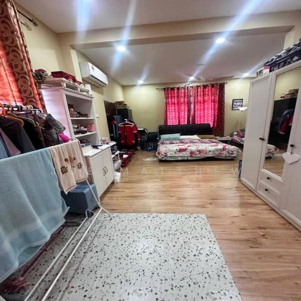 Bungalow House for Sale in Kota Seriemas (Nilai) - Joe Matthew - Bedroom - PropertyGuru.com.my