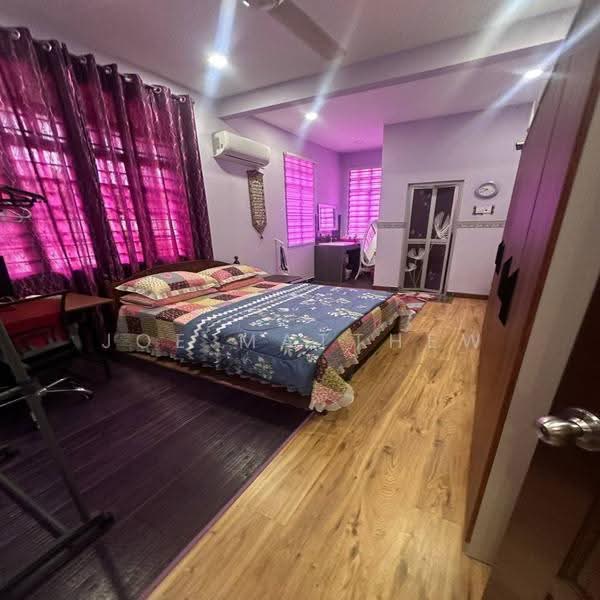 Bungalow House for Sale in Kota Seriemas (Nilai) - Joe Matthew - Bedroom - PropertyGuru.com.my