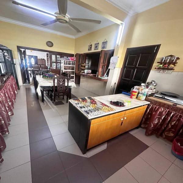 Bungalow House for Sale in Kota Seriemas (Nilai) - Joe Matthew - Kitchen - PropertyGuru.com.my