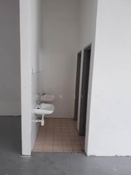 Kedai untuk Disewa di Bandar Botanic (Klang) - Bryan Liew - Bathroom - PropertyGuru.com.my