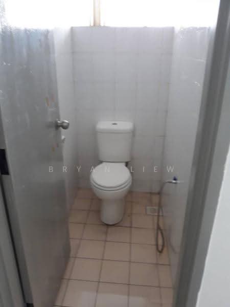 Kedai untuk Disewa di Bandar Botanic (Klang) - Bryan Liew - Bathroom - PropertyGuru.com.my