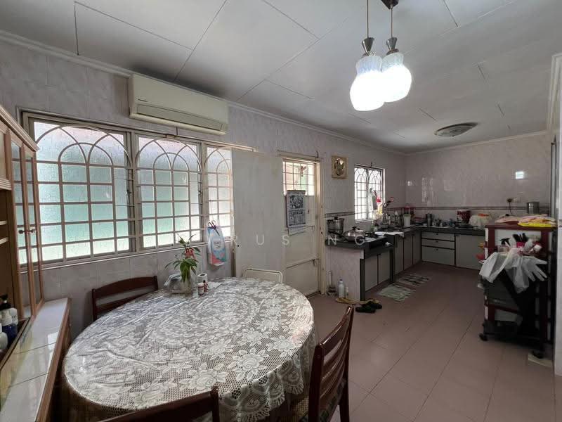Rumah Teres 2-Tingkat untuk Dijual di Taman Bukit Angsana (Cheras) - Cyrus Ng - Kitchen - PropertyGuru.com.my