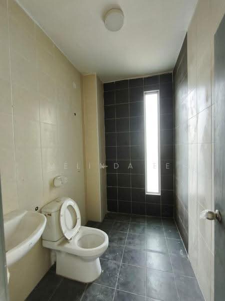 Rumah Kluster untuk Dijual di Taman Scientex Kulai (Sedenak) - Melinda Ee - Bathroom - PropertyGuru.com.my