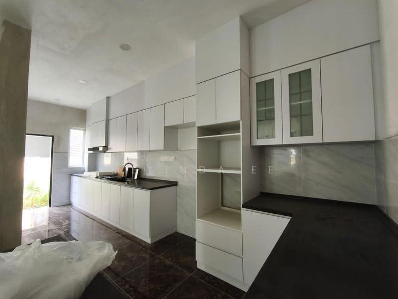 Rumah Kluster untuk Dijual di Taman Scientex Kulai (Sedenak) - Melinda Ee - Kitchen - PropertyGuru.com.my