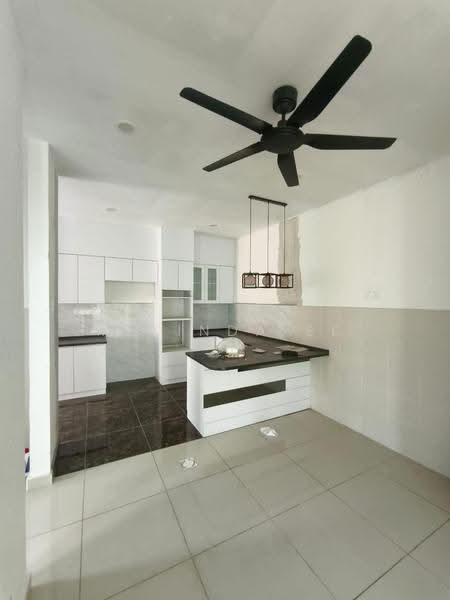 Rumah Kluster untuk Dijual di Taman Scientex Kulai (Sedenak) - Melinda Ee - Kitchen - PropertyGuru.com.my