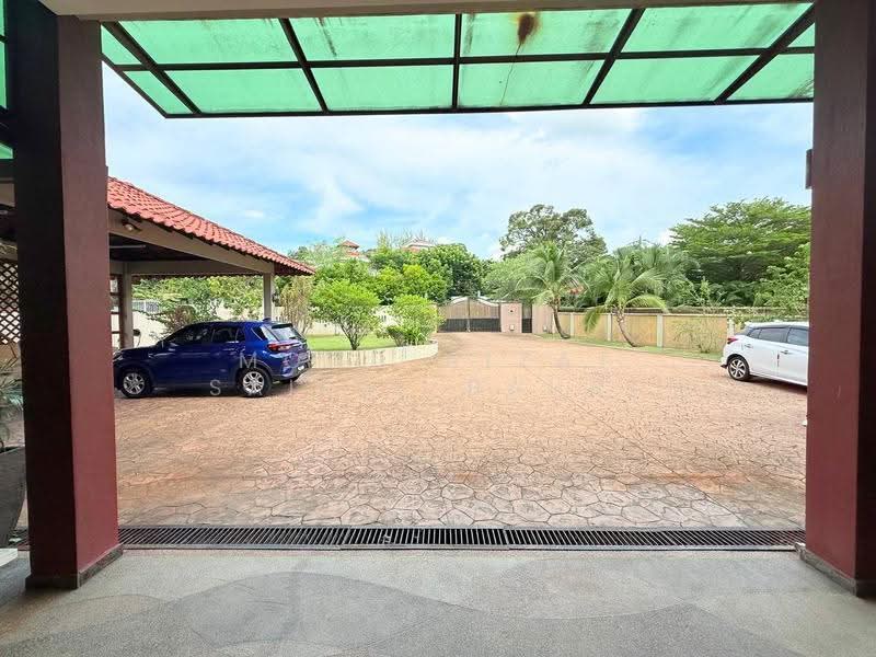 Bungalow House for Sale in Country Heights (Kajang) - Mohd Aizat Saiful Bahri - Exterior - PropertyGuru.com.my