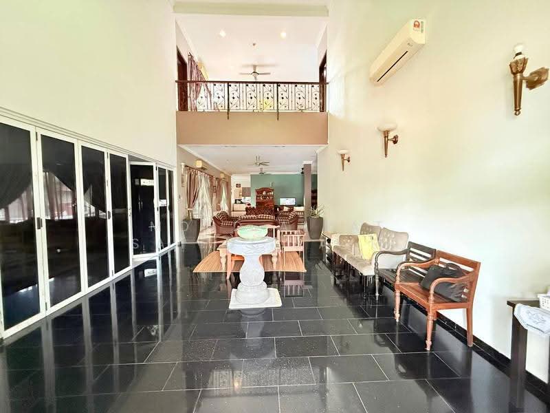 Bungalow House for Sale in Country Heights (Kajang) - Mohd Aizat Saiful Bahri - Living Room - PropertyGuru.com.my