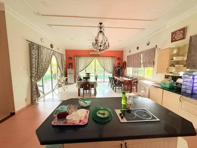 Bungalow House for Sale in Country Heights (Kajang) - Mohd Aizat Saiful Bahri - Dining Room - PropertyGuru.com.my