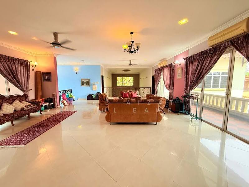Bungalow House for Sale in Country Heights (Kajang) - Mohd Aizat Saiful Bahri - Living Room - PropertyGuru.com.my