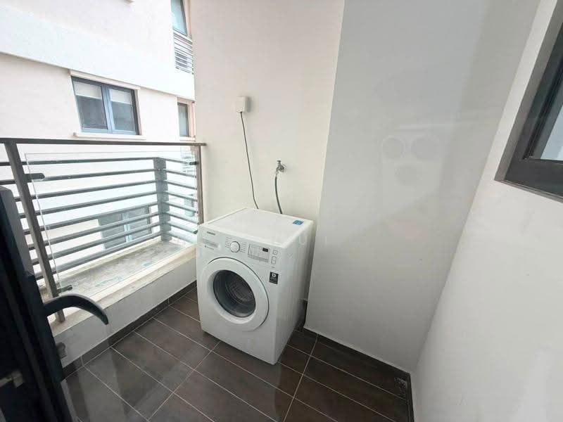 Kondominium untuk Disewa di Bay Point @ Country Garden Danga Bay - Hui Hui . - PropertyGuru.com.my
