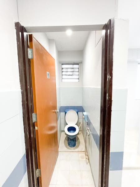 Pejabat untuk Disewa di Petaling Jaya (Selangor) - KC Ng - Bathroom - PropertyGuru.com.my