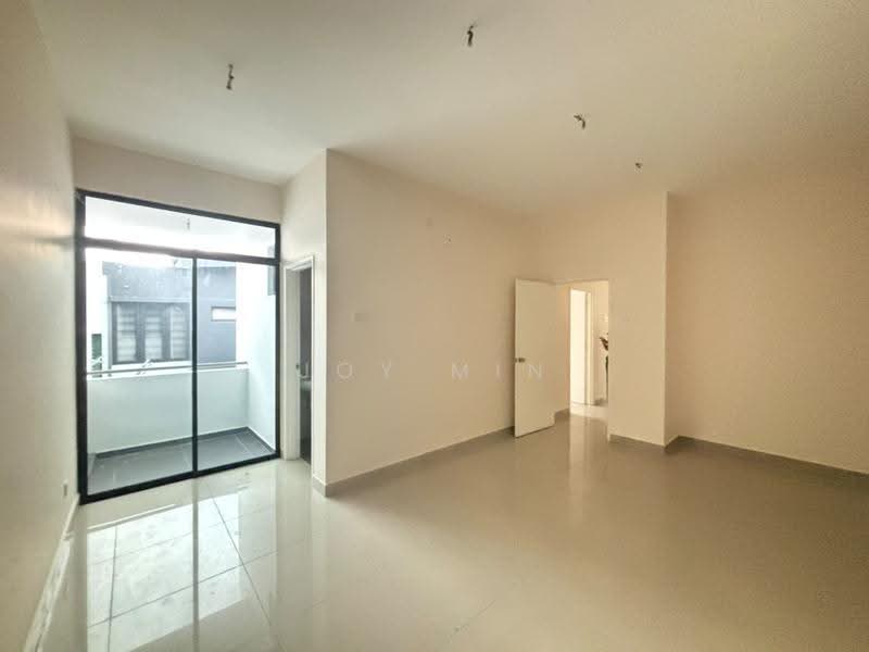 Rumah Kluster untuk Dijual di Taman Ungku Tun Aminah (Skudai) - Joy Min - Living Room - PropertyGuru.com.my