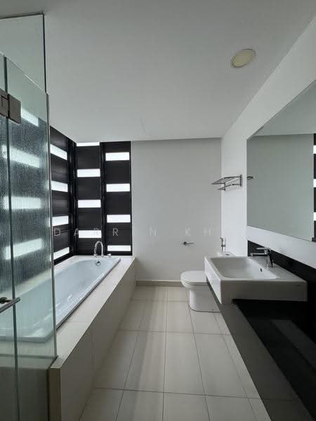 Kondominium untuk Dijual di Five Stones - Darren Khoo - Bathroom - PropertyGuru.com.my