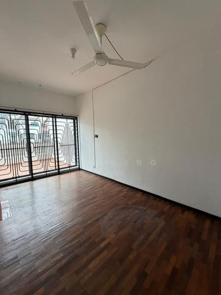 3-storey Terraced House for Sale in Taman Esplanad (Bukit Jalil) - Ray Sung - Living Room - PropertyGuru.com.my