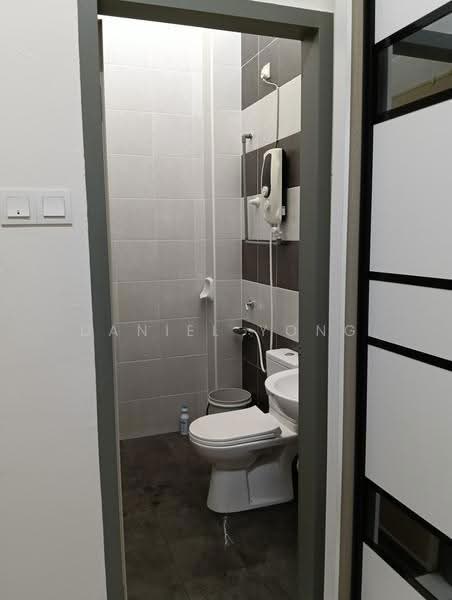 Rumah Teres 1-Tingkat untuk Dijual di Bandar Putra Kulai (Kulai) - Daniel Yong - Bathroom - PropertyGuru.com.my