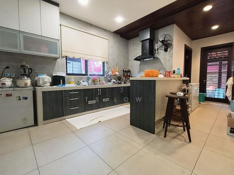 Bungalow House untuk Dijual di Bandar Botanic (Klang) - TS Low - Kitchen - PropertyGuru.com.my