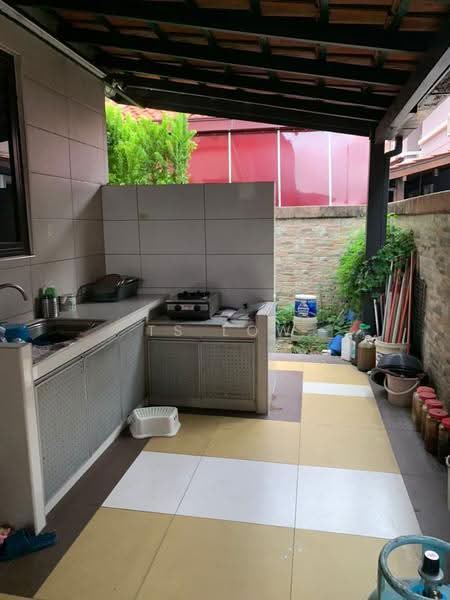 Bungalow House untuk Dijual di Bandar Botanic (Klang) - TS Low - Kitchen - PropertyGuru.com.my
