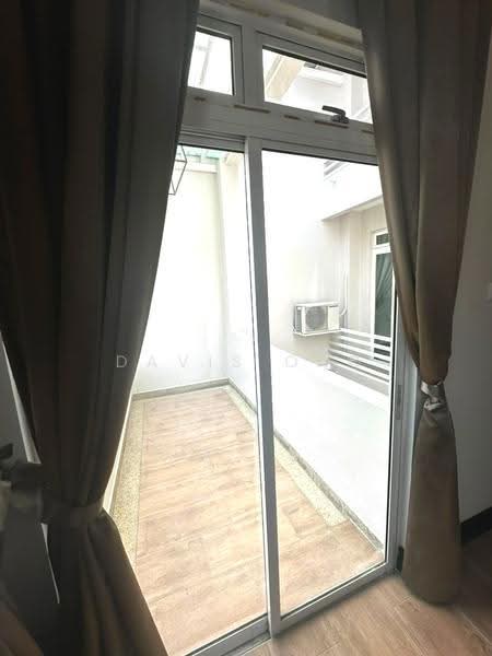 Semi-Detached House for Rent in Desa Parkcity (Kuala Lumpur) - Davis Ong - Balcony - PropertyGuru.com.my