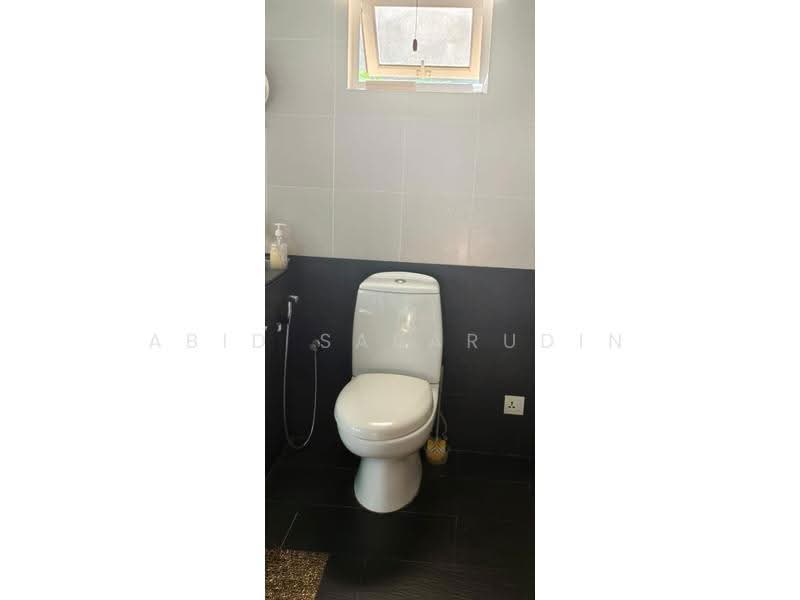 Pangsapuri untuk Dijual di Taman Hijau Apartment - Abid Sabarudin - Bathroom - PropertyGuru.com.my