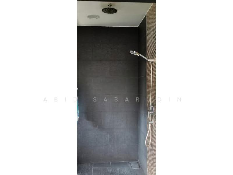 Pangsapuri untuk Dijual di Taman Hijau Apartment - Abid Sabarudin - Bathroom - PropertyGuru.com.my