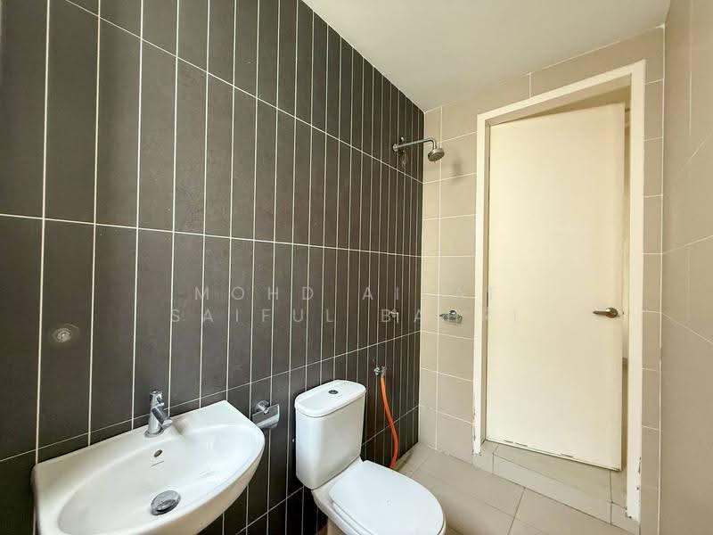 2-storey Terraced House for Sale in Kajang (Selangor) - Mohd Aizat Saiful Bahri - Bathroom - PropertyGuru.com.my