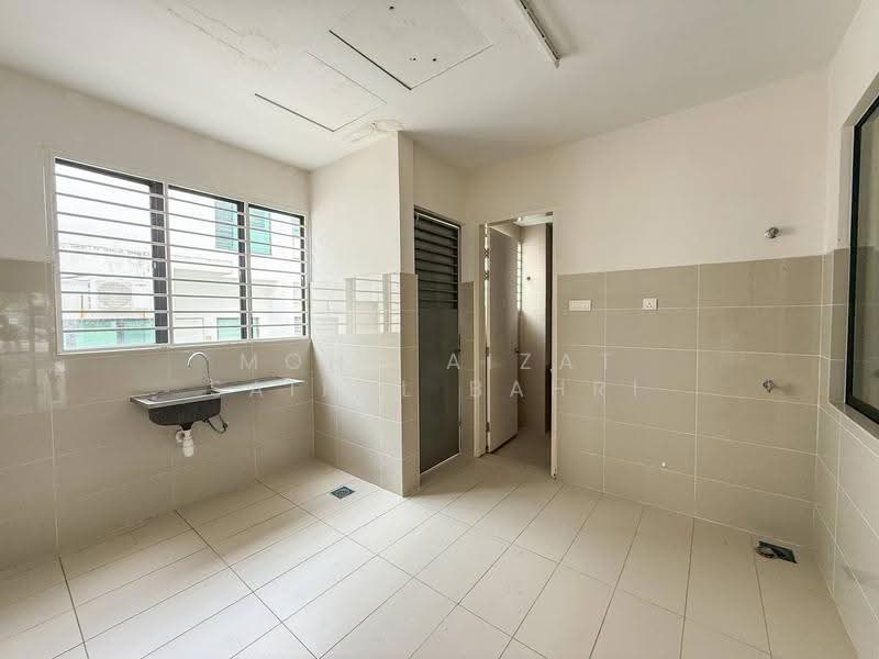 2-storey Terraced House for Sale in Kajang (Selangor) - Mohd Aizat Saiful Bahri - Kitchen - PropertyGuru.com.my
