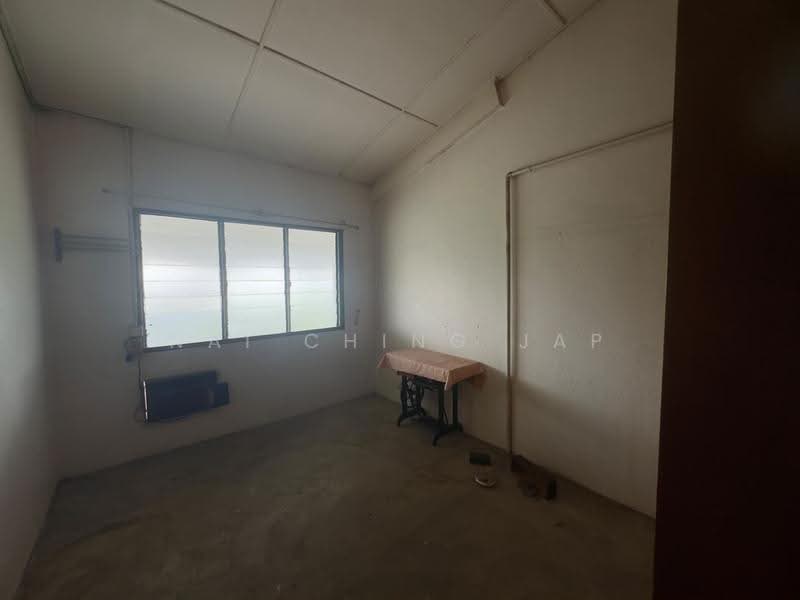 Shop for Sale in Kuching (Sarawak) - Nai Ching Jap - Interior - PropertyGuru.com.my