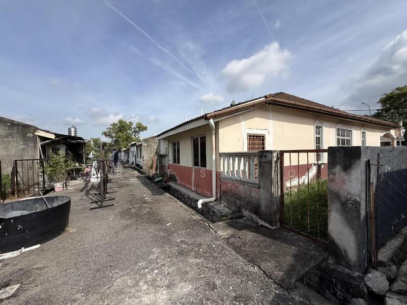 1-storey Terraced House for Sale in Taman Desa Cempaka (Nilai) - Ariff Syafiq - Exterior - PropertyGuru.com.my