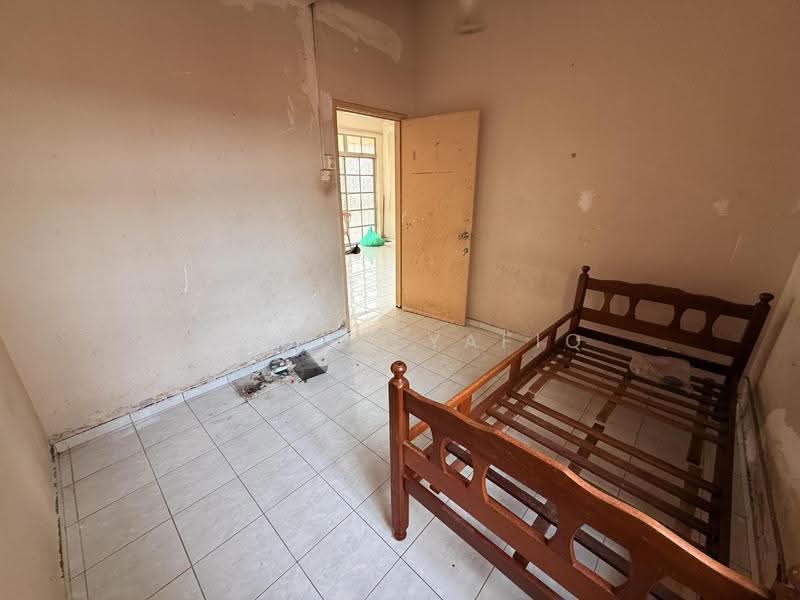 1-storey Terraced House for Sale in Taman Desa Cempaka (Nilai) - Ariff Syafiq - Bedroom - PropertyGuru.com.my