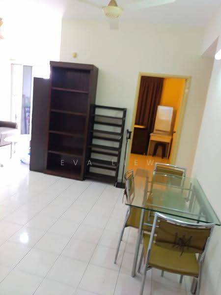 Kondominium untuk Disewa di Putra Place Condominium - Eva Liew - Living Room - PropertyGuru.com.my