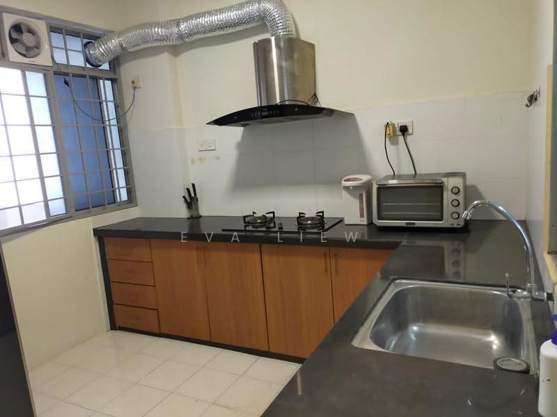 Kondominium untuk Disewa di Putra Place Condominium - Eva Liew - Kitchen - PropertyGuru.com.my