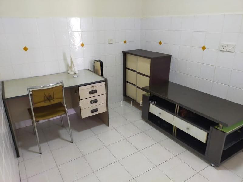 Kondominium untuk Disewa di Putra Place Condominium - Eva Liew - Study - PropertyGuru.com.my