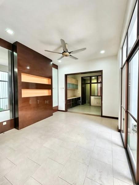 Rumah Teres 2-Tingkat untuk Dijual di Lagenda, Bukit Jelutong (Shah Alam) - Ethan Ting - Living Room - PropertyGuru.com.my