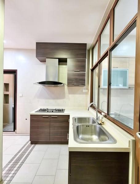 Rumah Teres 2-Tingkat untuk Dijual di Lagenda, Bukit Jelutong (Shah Alam) - Ethan Ting - Kitchen - PropertyGuru.com.my
