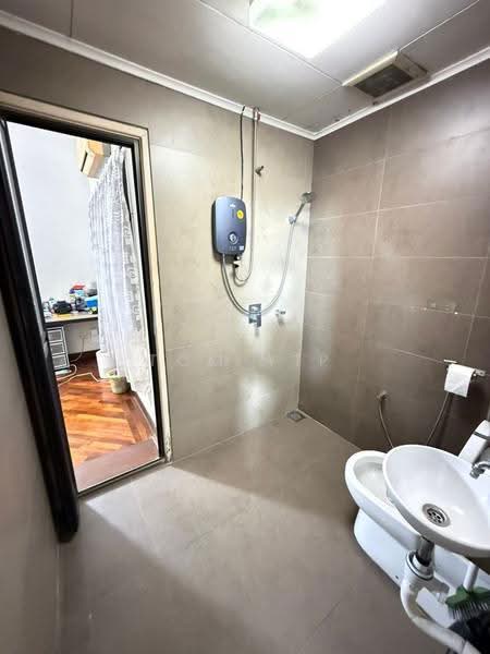 Rumah Teres 2-Tingkat untuk Dijual di Bandar Sri Damansara (Selangor) - Tom Yip - Bathroom - PropertyGuru.com.my