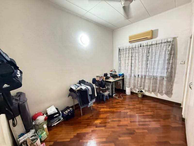 Rumah Teres 2-Tingkat untuk Dijual di Bandar Sri Damansara (Selangor) - Tom Yip - Bedroom - PropertyGuru.com.my