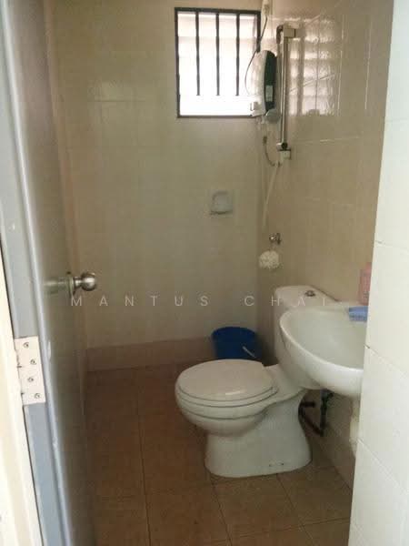 Kondominium untuk Dijual di Laman Midah - Mantus Chai - Bathroom - PropertyGuru.com.my