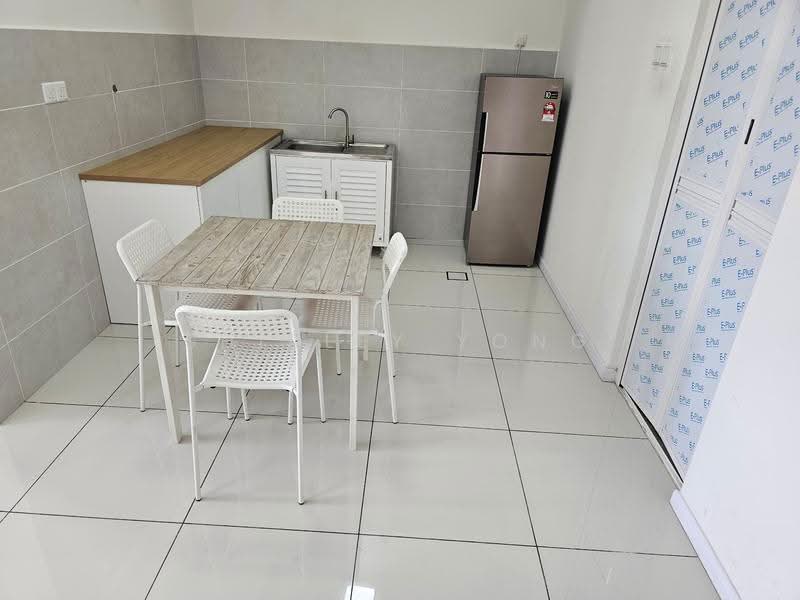 Service Residence for Sale at The Glenz @ Glenmarie - Shirley Yong - Kitchen - PropertyGuru.com.my