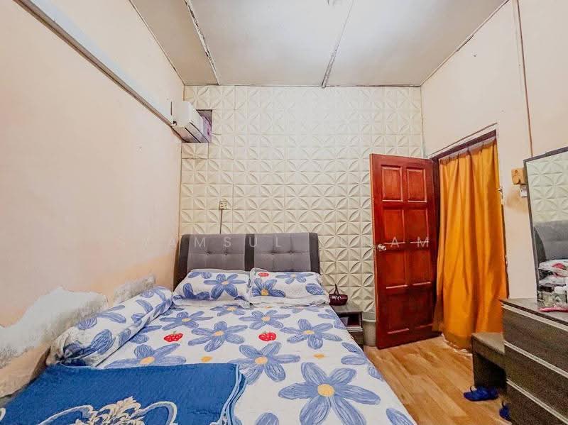 1-storey Terraced House for Sale in Klang (Selangor) - Syamsul Ilham - Bedroom - PropertyGuru.com.my