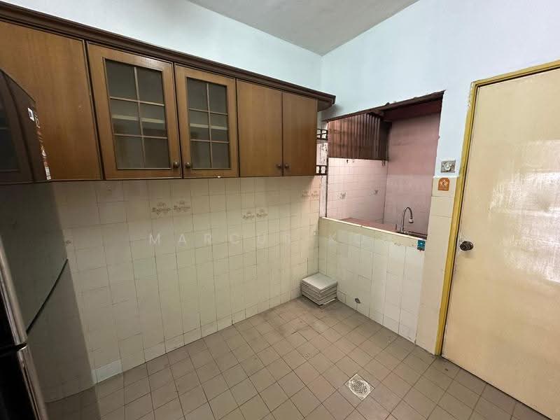 2-storey Terraced House for Sale in Jinjang Selatan (Batu) - Marcus Koh - Kitchen - PropertyGuru.com.my