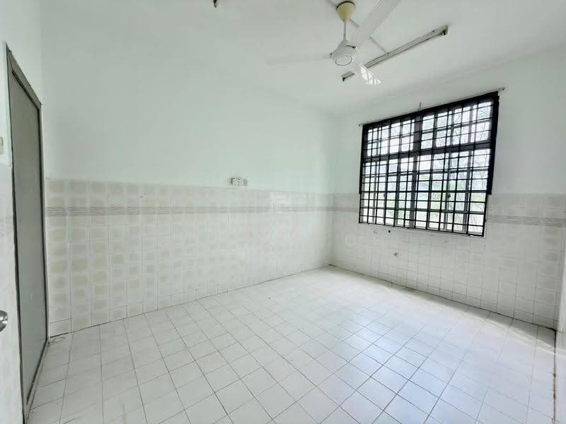 Semi-Detached House for Sale in Taman Munshi Ibrahim (Tampoi) - Jordan Oh - Interior - PropertyGuru.com.my