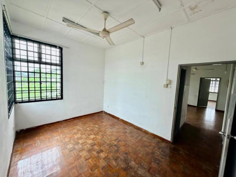 Semi-Detached House for Sale in Taman Munshi Ibrahim (Tampoi) - Jordan Oh - Interior - PropertyGuru.com.my