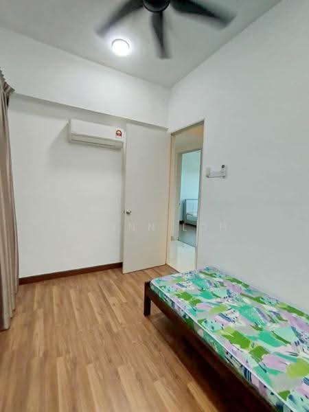 Kondominium untuk Dijual di The Navens - Quinn Loh - Bedroom - PropertyGuru.com.my