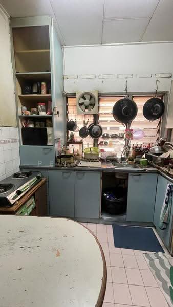 Pangsapuri untuk Dijual di Subang Perdana Goodyear Court 7 - Penny Ng - Kitchen - PropertyGuru.com.my