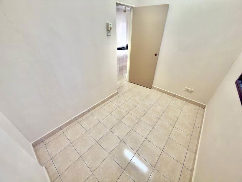 Pangsapuri untuk Dijual di Taman LTAT - Azli Ibrahim - Interior - PropertyGuru.com.my