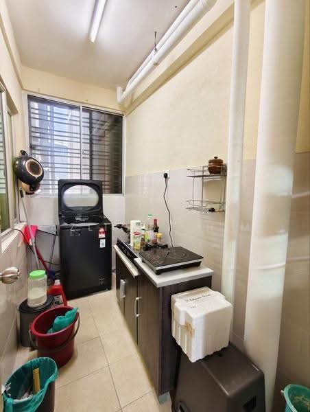 Kondominium untuk Dijual di Renjana Ampang - Azli Ibrahim - Kitchen - PropertyGuru.com.my