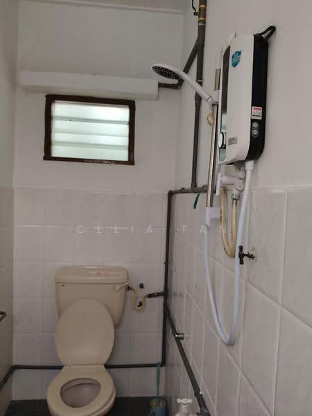2-storey Terraced House for Rent in Usj 11 (Subang Jaya) - Celia Tan - Bathroom - PropertyGuru.com.my