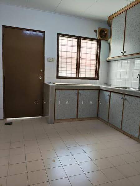 2-storey Terraced House for Rent in Usj 11 (Subang Jaya) - Celia Tan - Kitchen - PropertyGuru.com.my