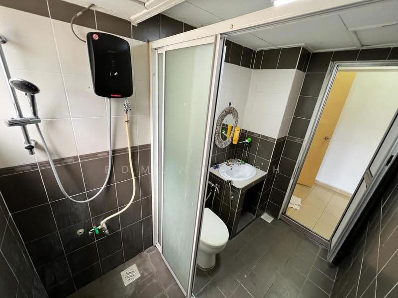 Kondominium untuk Dijual di Shang Villa - Edmund Goh - Bathroom - PropertyGuru.com.my